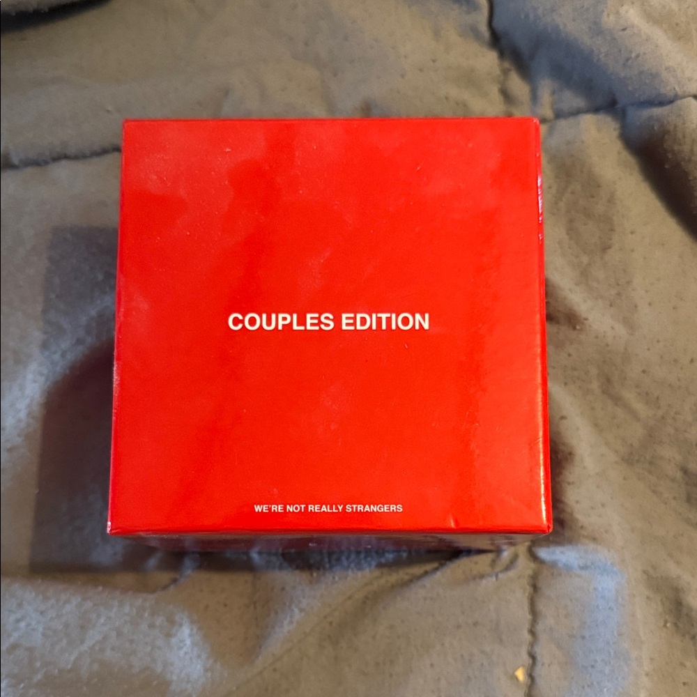 We're Not Really Strangers - Couples Edition Red Box